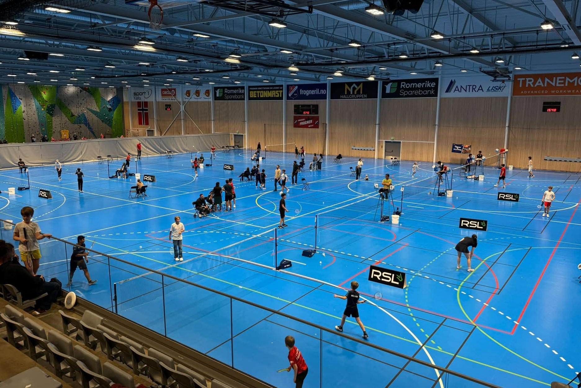 Mange smil under Frognerhøna
